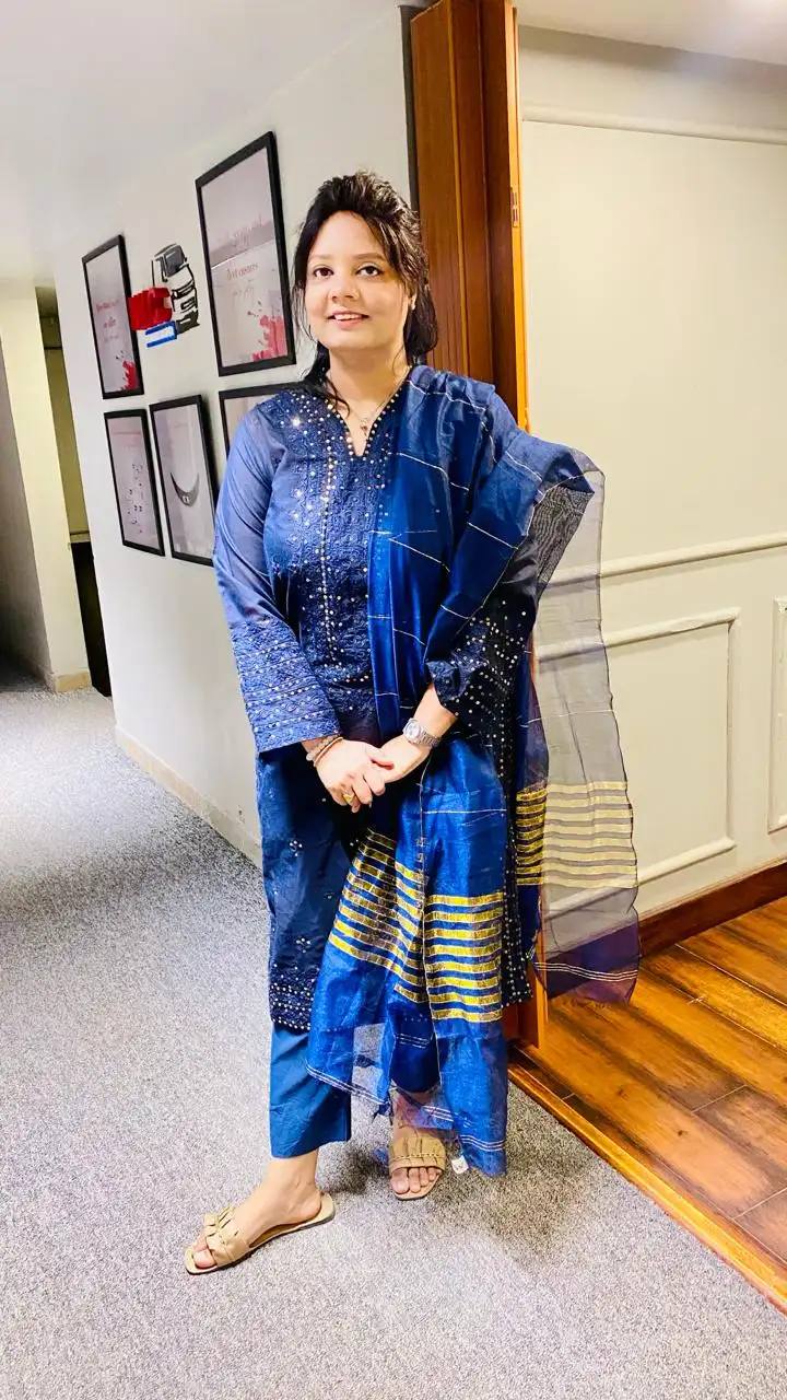 SANIA AZAM